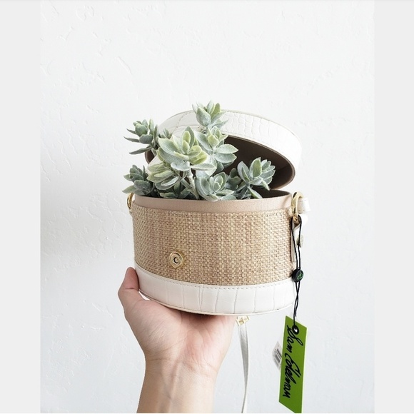 SALE! NWT SAM EDELMAN STRAW WHITE CROSSBODY BAG - Picture 3 of 6